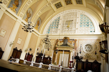 Interno de la Sinagoga de Verona.